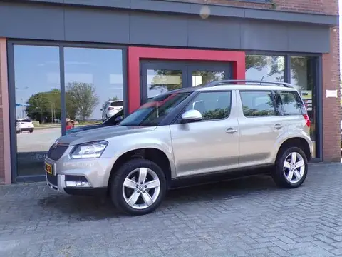 Used SKODA YETI Petrol 2015 Ad 