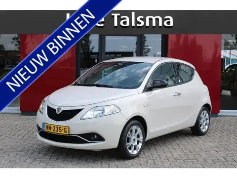 Annonce LANCIA YPSILON Essence 2015 d'occasion 