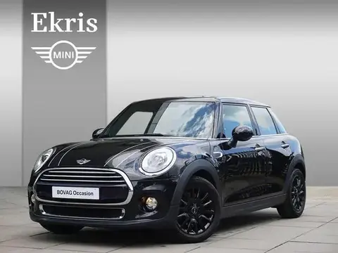 Used MINI COOPER Petrol 2017 Ad 