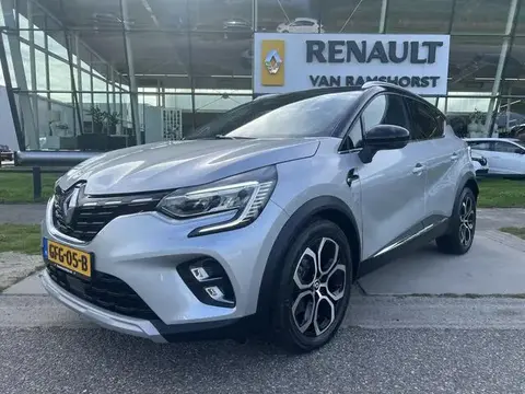 Used RENAULT CAPTUR Hybrid 2022 Ad 