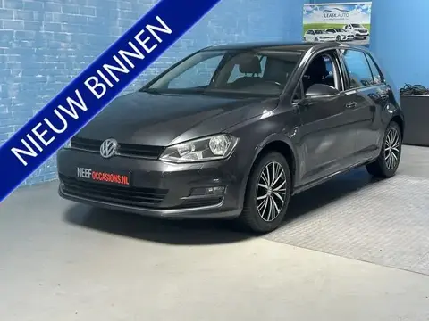 Used VOLKSWAGEN GOLF Petrol 2017 Ad 