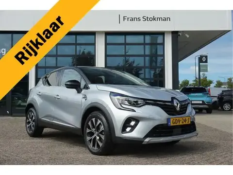 Used RENAULT CAPTUR Hybrid 2023 Ad 