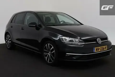 Used VOLKSWAGEN GOLF Petrol 2017 Ad 