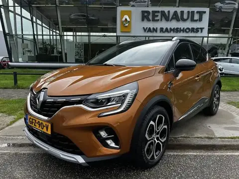 Used RENAULT CAPTUR Hybrid 2022 Ad 