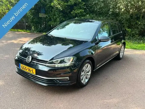 Used VOLKSWAGEN GOLF Petrol 2018 Ad 