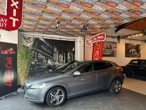 Annonce VOLVO V40 Essence 2018 d'occasion 