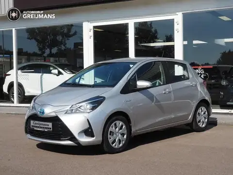 Used TOYOTA YARIS Hybrid 2019 Ad 