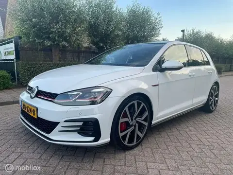 Used VOLKSWAGEN GOLF Petrol 2018 Ad 