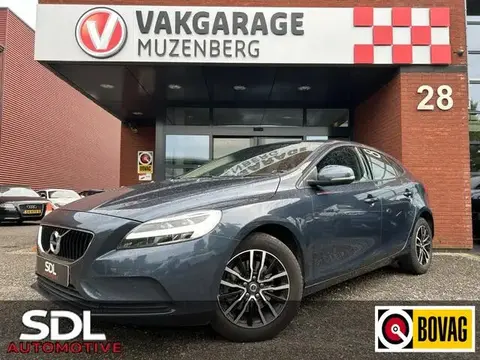 Annonce VOLVO V40 Essence 2019 d'occasion 