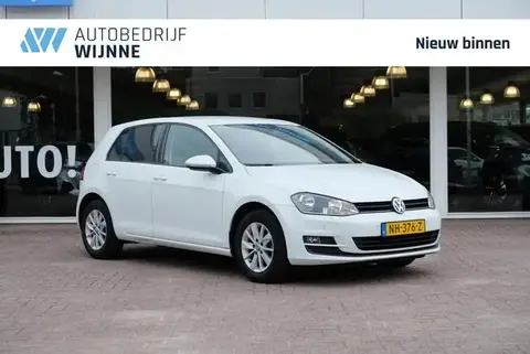 Used VOLKSWAGEN GOLF Petrol 2017 Ad 