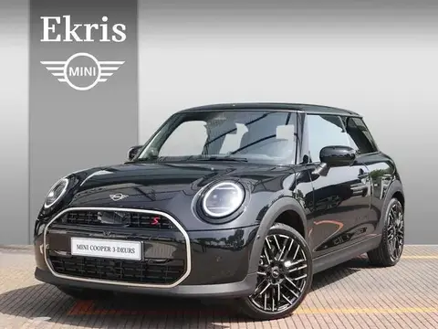 Used MINI COOPER Petrol 2024 Ad 