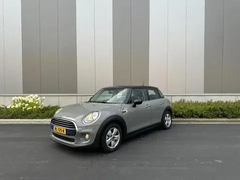 Used MINI COOPER Petrol 2018 Ad 