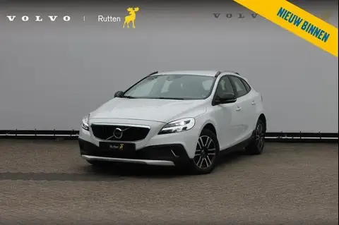 Annonce VOLVO V40 Essence 2018 d'occasion 