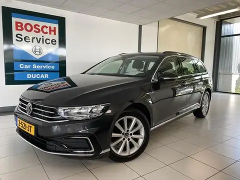 Used VOLKSWAGEN PASSAT Hybrid 2020 Ad 