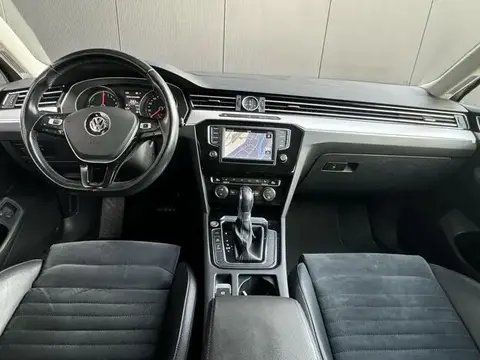 Used VOLKSWAGEN PASSAT Hybrid 2015 Ad 