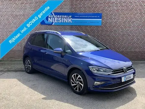 Used VOLKSWAGEN GOLF Petrol 2018 Ad 