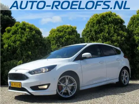 Annonce FORD FOCUS Essence 2015 d'occasion 