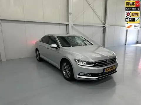 Used VOLKSWAGEN PASSAT Petrol 2015 Ad 