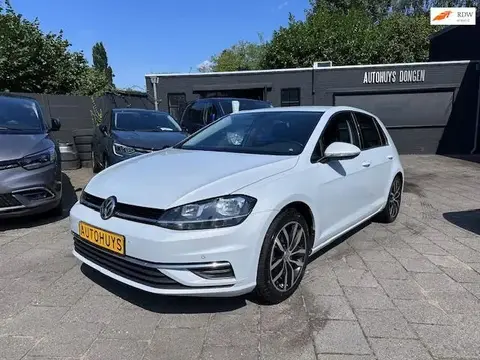 Used VOLKSWAGEN GOLF Petrol 2017 Ad 