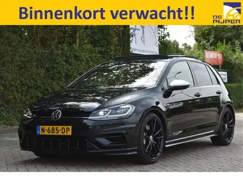 Used VOLKSWAGEN GOLF Petrol 2018 Ad 