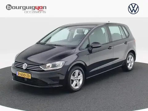 Used VOLKSWAGEN GOLF Petrol 2015 Ad 