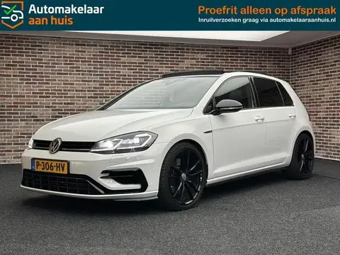 Used VOLKSWAGEN GOLF Petrol 2017 Ad 