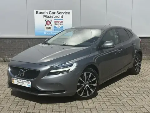 Annonce VOLVO V40 Essence 2018 d'occasion 