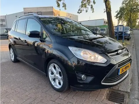 Used FORD GRAND C-MAX Petrol 2015 Ad 