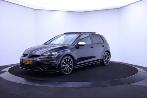 Used VOLKSWAGEN GOLF Petrol 2018 Ad 