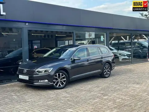 Used VOLKSWAGEN PASSAT Petrol 2018 Ad 