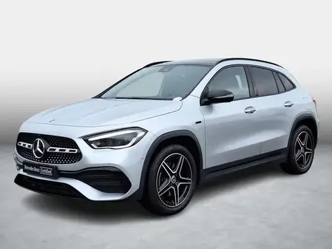 Used MERCEDES-BENZ CLASSE GLA Hybrid 2021 Ad 