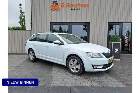 Used SKODA OCTAVIA Petrol 2016 Ad 