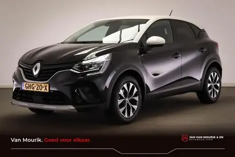 Used RENAULT CAPTUR Hybrid 2023 Ad 