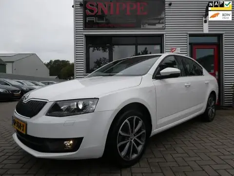 Used SKODA OCTAVIA Petrol 2015 Ad 