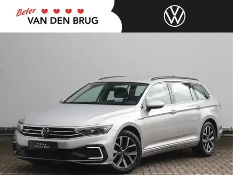 Used VOLKSWAGEN PASSAT Hybrid 2021 Ad 