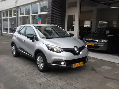 Annonce RENAULT CAPTUR Essence 2015 d'occasion 