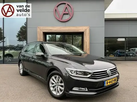 Used VOLKSWAGEN PASSAT Petrol 2018 Ad 