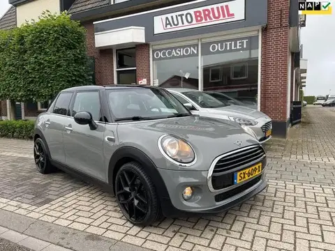 Used MINI COOPER Petrol 2018 Ad 