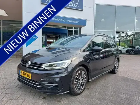 Used VOLKSWAGEN TOURAN Petrol 2019 Ad 