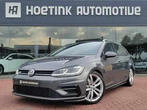 Used VOLKSWAGEN GOLF Petrol 2017 Ad 