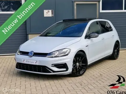 Used VOLKSWAGEN GOLF Petrol 2018 Ad 