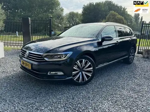 Used VOLKSWAGEN PASSAT Petrol 2015 Ad 