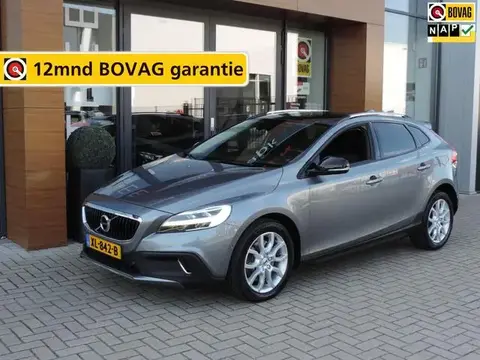 Annonce VOLVO V40 Essence 2019 d'occasion 