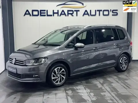 Used VOLKSWAGEN TOURAN Petrol 2017 Ad 