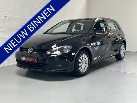 Used VOLKSWAGEN GOLF Petrol 2015 Ad 