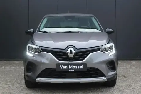 Used RENAULT CAPTUR Hybrid 2022 Ad 