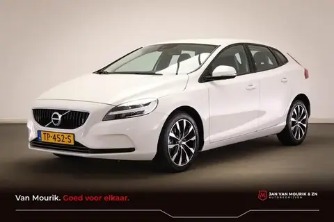 Annonce VOLVO V40 Essence 2018 d'occasion 