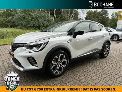 Used RENAULT CAPTUR Hybrid 2022 Ad 