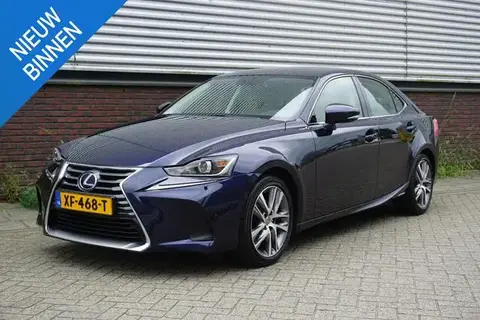 Used LEXUS IS Hybrid 2019 Ad 