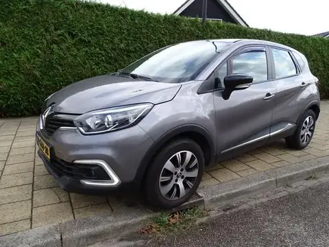 Used RENAULT CAPTUR Petrol 2017 Ad 